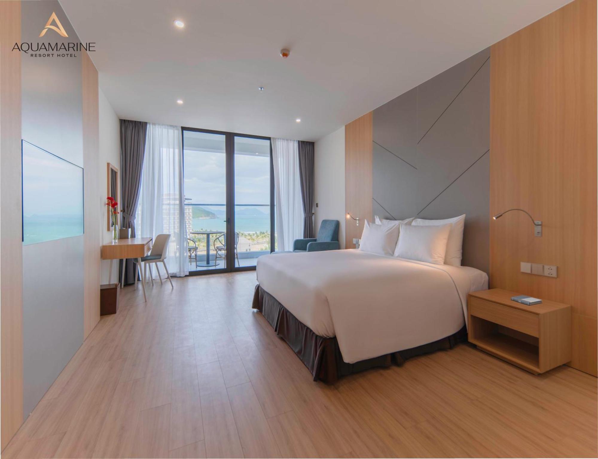 Aquamarine Beachfront Resort & Spa Кам Ран Екстериор снимка