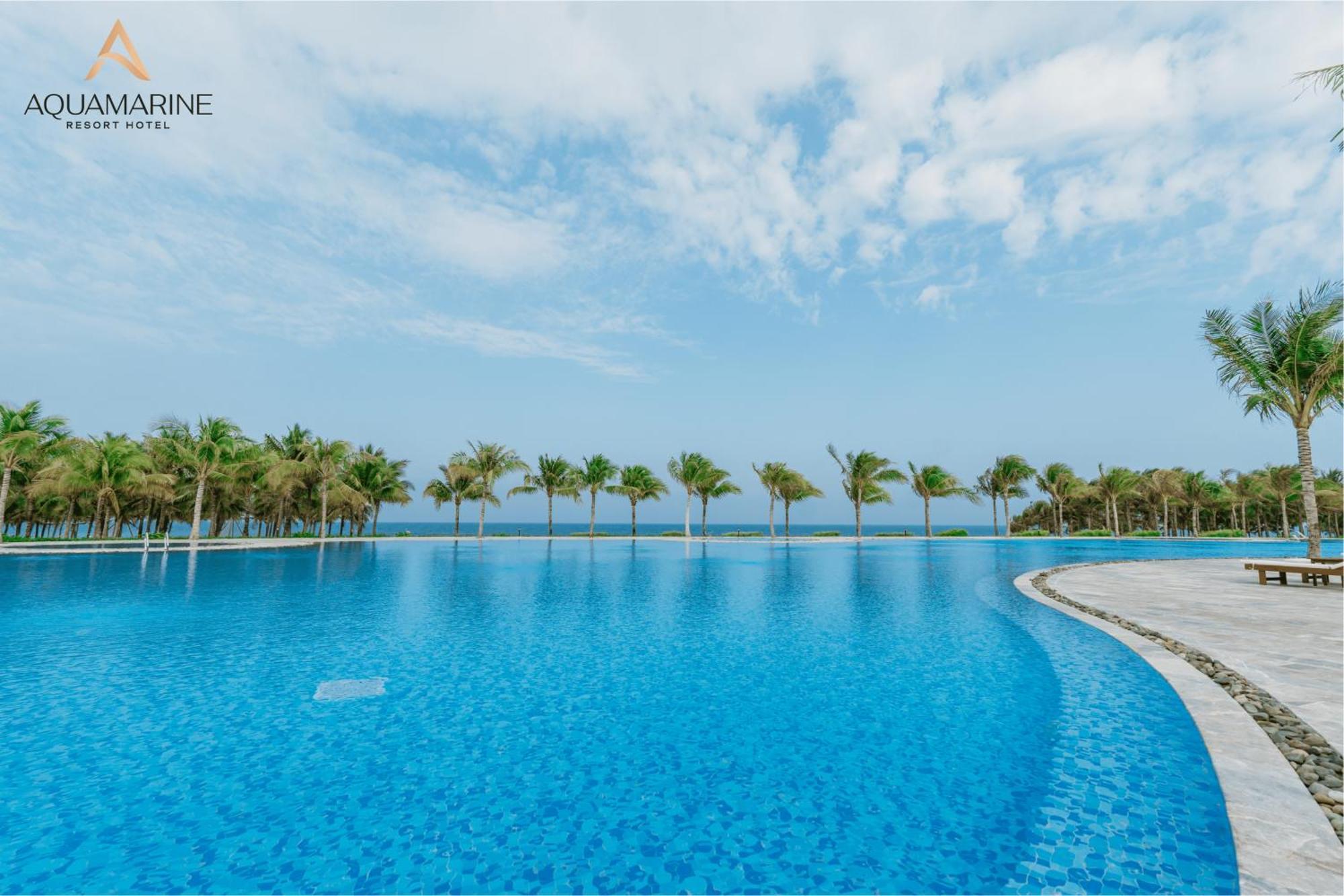 Aquamarine Beachfront Resort & Spa Кам Ран Екстериор снимка