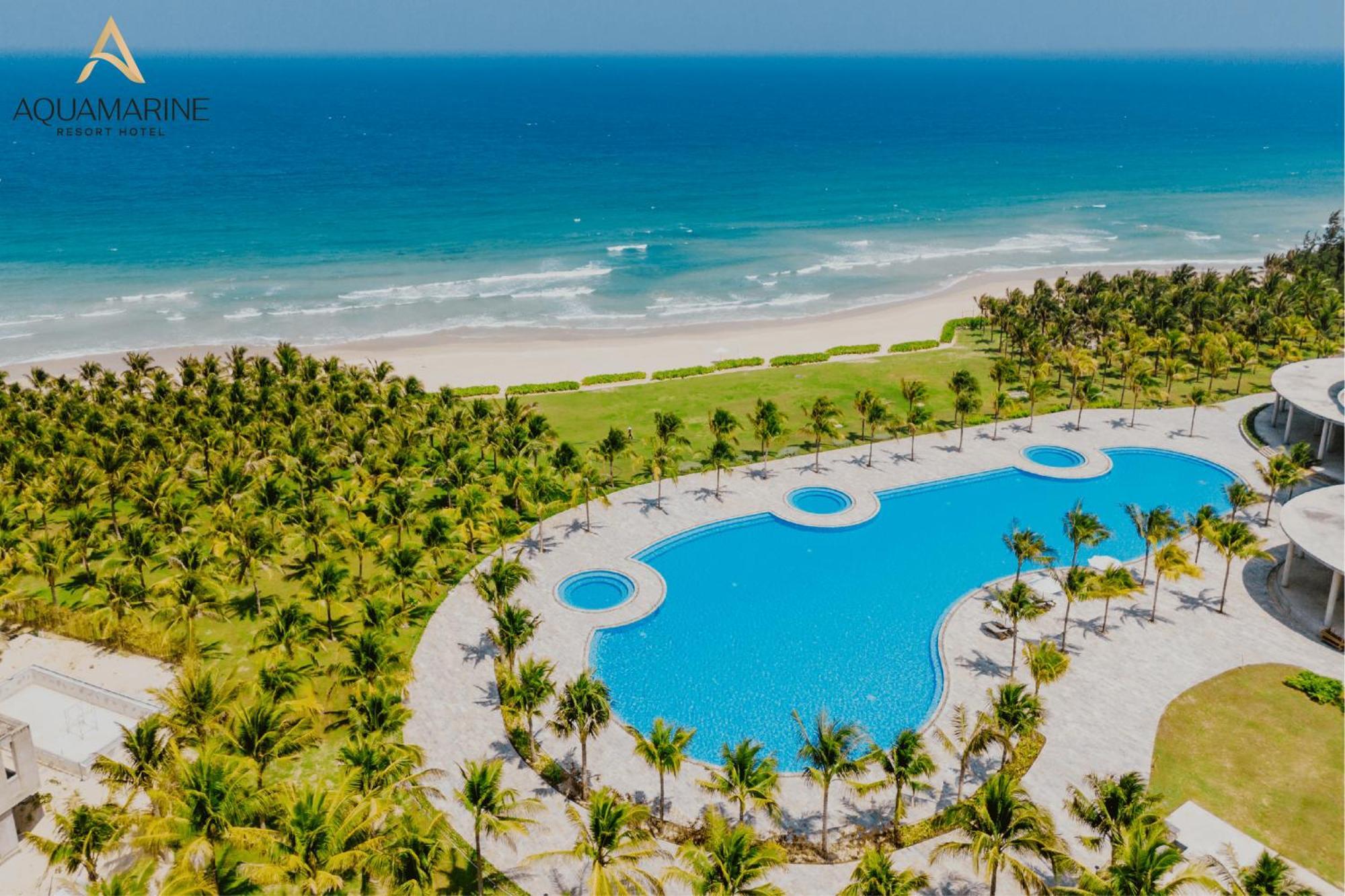 Aquamarine Beachfront Resort & Spa Кам Ран Екстериор снимка