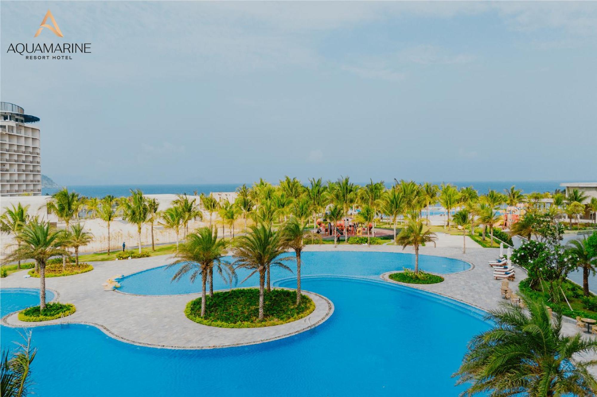 Aquamarine Beachfront Resort & Spa Кам Ран Екстериор снимка