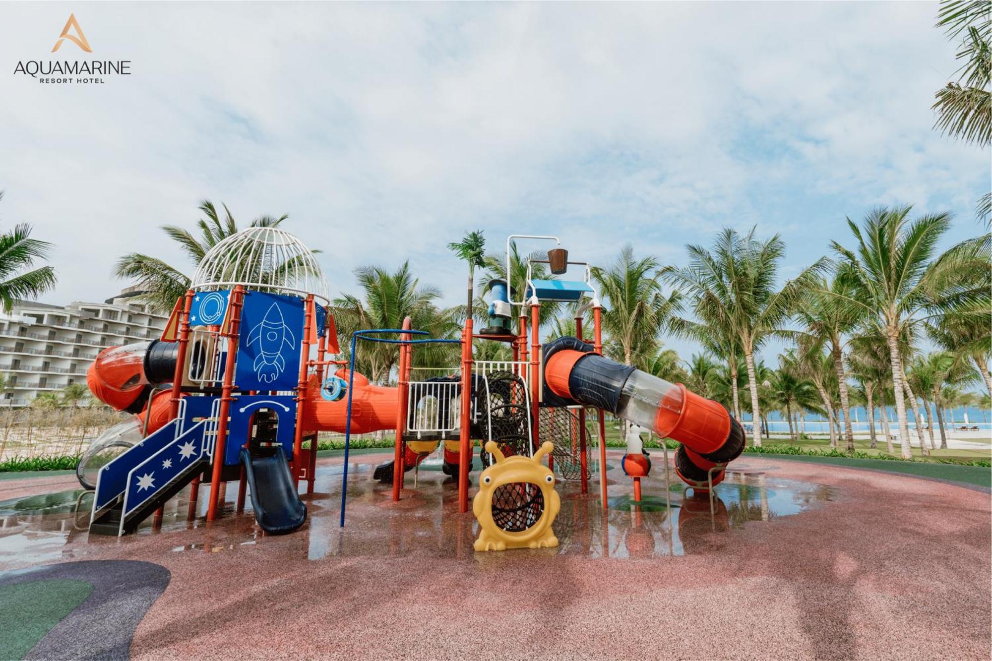 Aquamarine Beachfront Resort & Spa Кам Ран Екстериор снимка