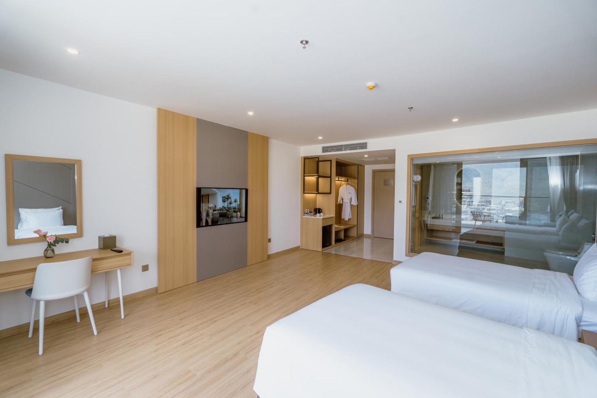 Aquamarine Beachfront Resort & Spa Кам Ран Екстериор снимка