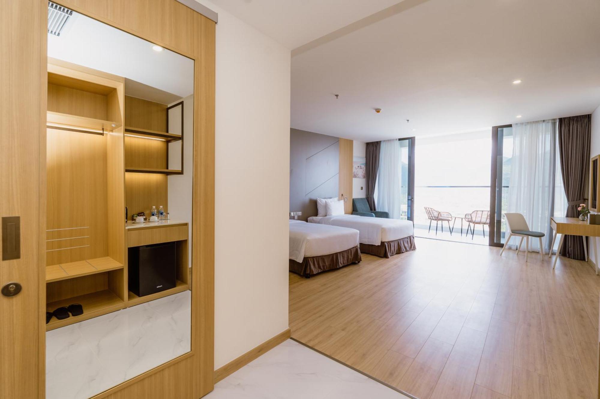 Aquamarine Beachfront Resort & Spa Кам Ран Екстериор снимка