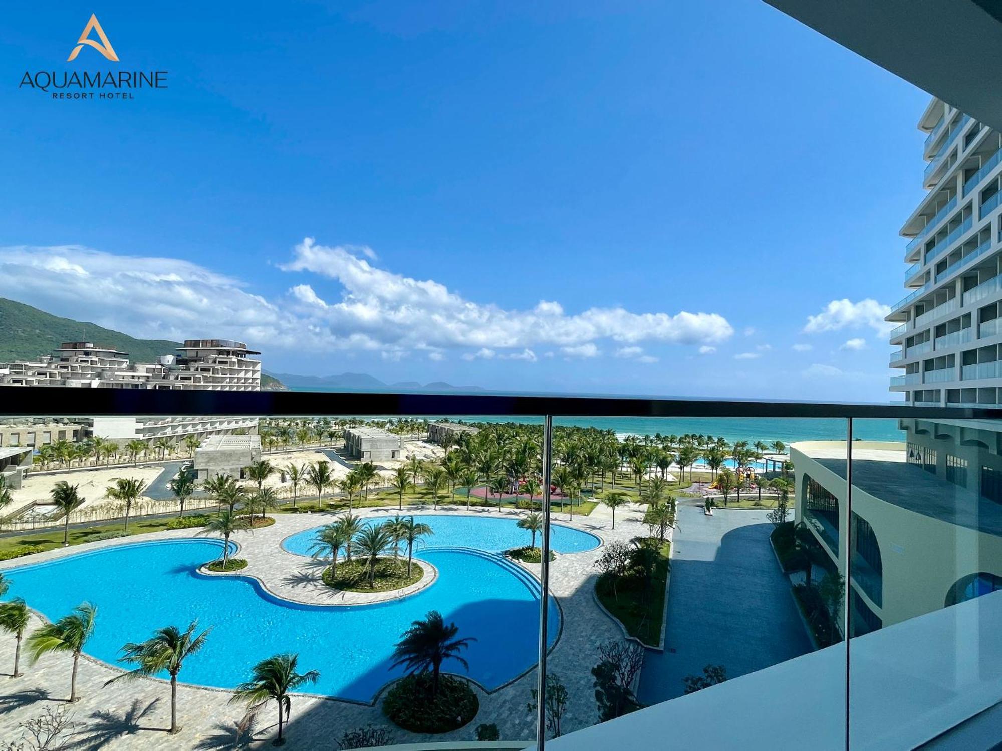 Aquamarine Beachfront Resort & Spa Кам Ран Екстериор снимка